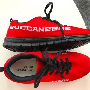 Buccaneers SZ 8.5 Tennis Shoe Sneaker
